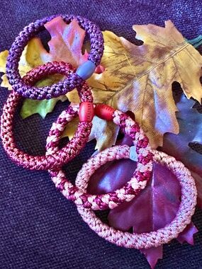 NWT KKNEKKI 4-Bundle Authentic Original Hair Ties/Elastics in CORAL & BURGANDY